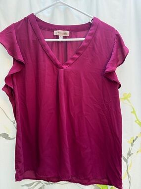 Philosophy Magenta V-Neck Flutter Sleeve Blouse